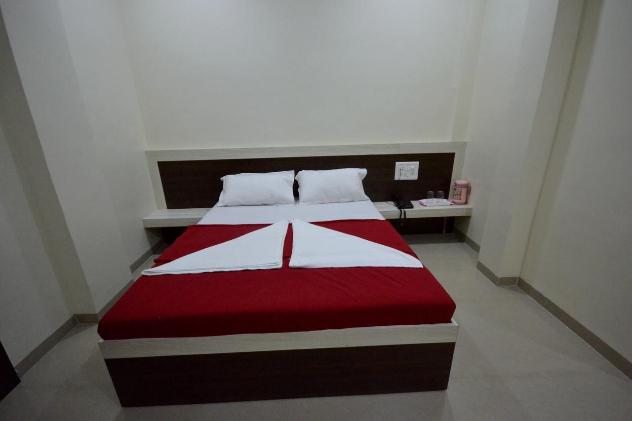 Hotel S S Palace Shirdi Exterior foto