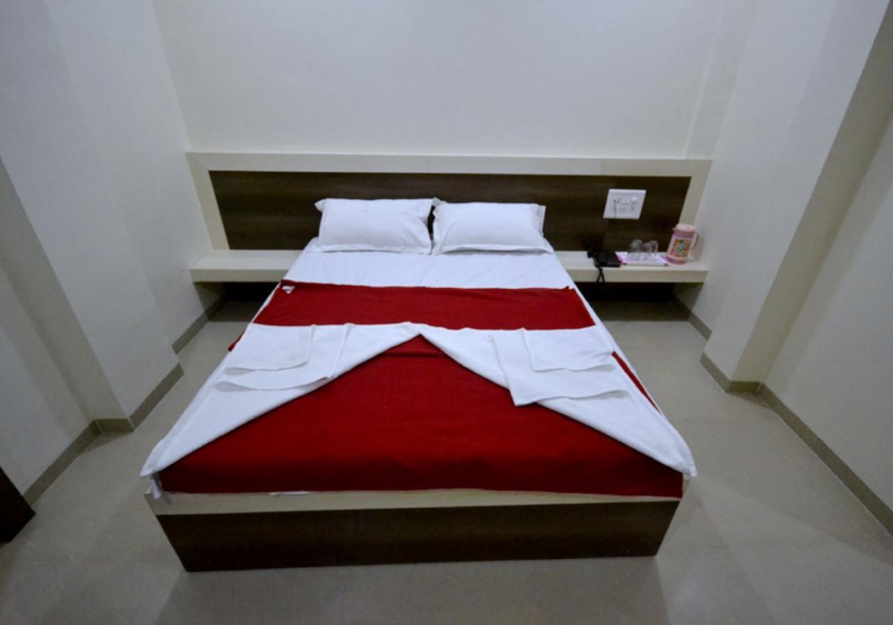 Hotel S S Palace Shirdi Exterior foto
