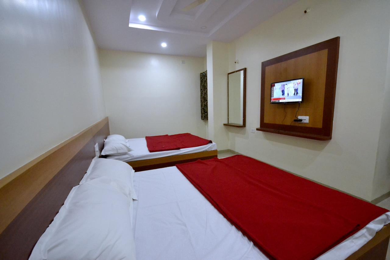 Hotel S S Palace Shirdi Exterior foto