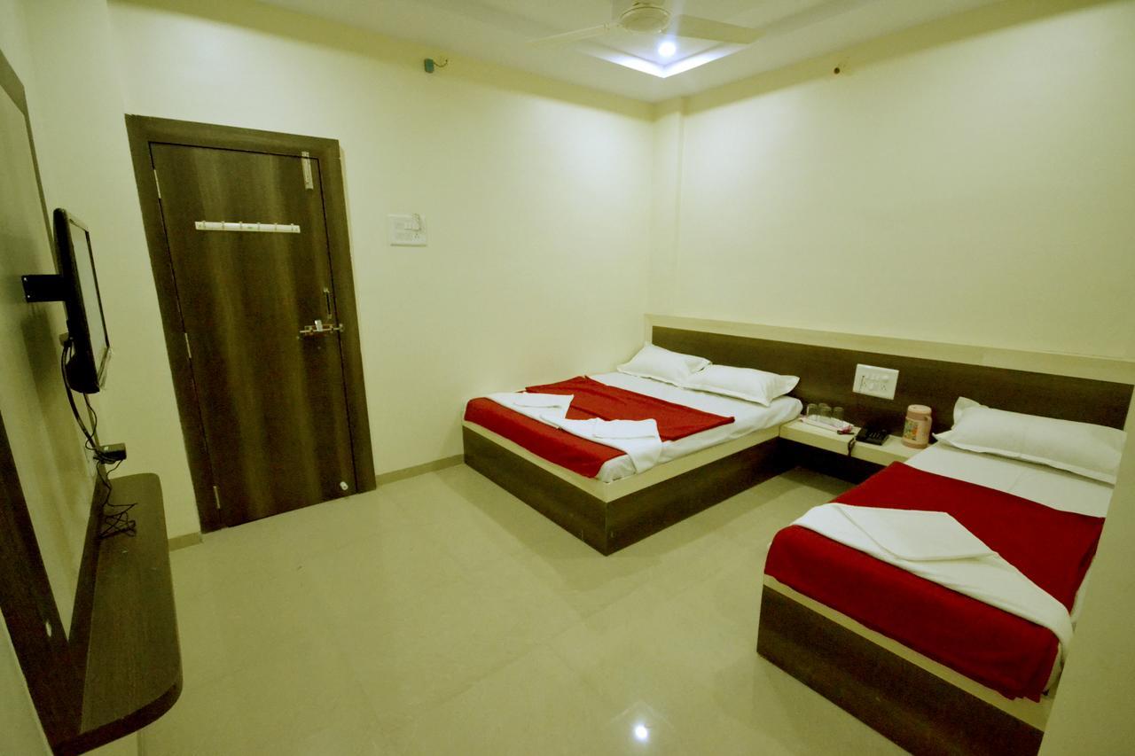 Hotel S S Palace Shirdi Exterior foto